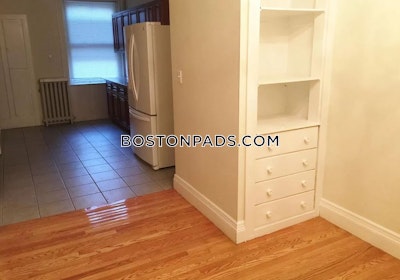 Brookline 4 Bed 2 Bath BROOKLINE- BOSTON UNIVERSITY $6,100  Boston University - $6,400