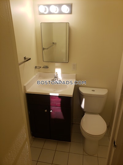 Brookline 2 Bed 1.5 Bath BROOKLINE- BOSTON UNIVERSITY $3,900  Boston University - $3,900