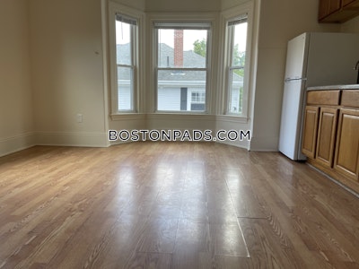 Quincy 1.5 Beds 1 Bath  Quincy Center - $1,800 50% Fee