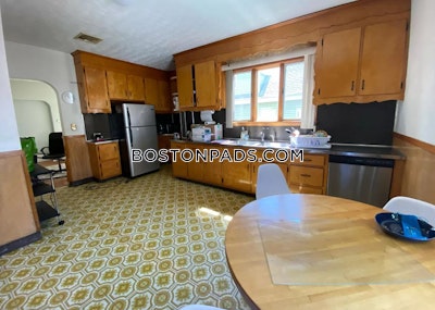 Somerville 5 Bed 1.5 Bath on Ossipee Rd. in SOMERVILLE  Tufts - $6,500