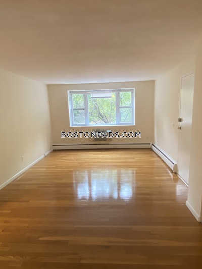 Brookline Excellent 2 Bed 1 Bath on Babcock St  Coolidge Corner - $3,400