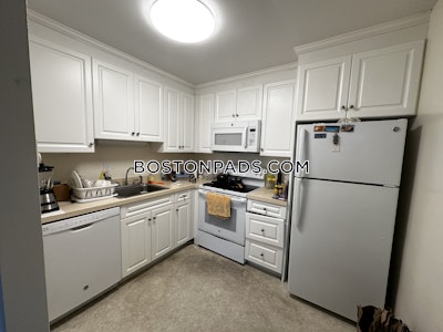 Brookline 1 Bed 1 Bath  Coolidge Corner - $2,625