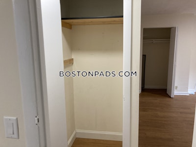 Brookline 2 Beds 1 Bath  Boston University - $3,400