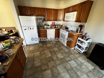 Allston 3 Beds 1.5 Baths Boston - $3,375 No Fee