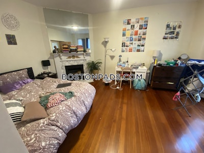 Medford Apartment for rent 3 Bedrooms 1 Bath  Tufts - $3,600