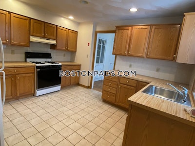 Danvers Apartment for rent 3 Bedrooms 1 Bath - $2,800